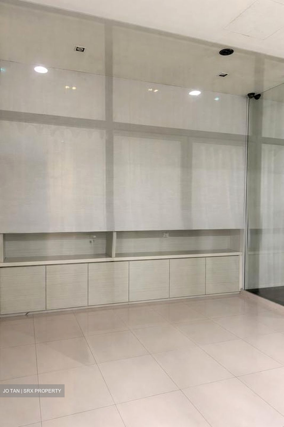 Parkway Parade (D15), Retail #568040061